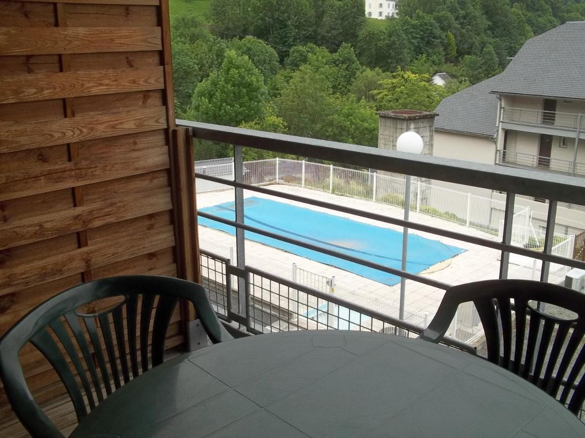 Avec Balcon Apartment